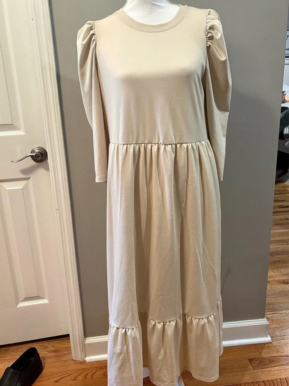 Who What Wear Tiered Puff Sleeve Maxi Dress in Cream Size Medium